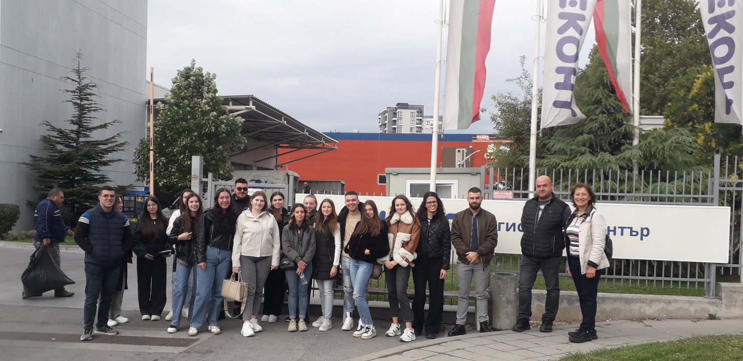Посещение на студенти от специалност "Мениджмънт" в практиката