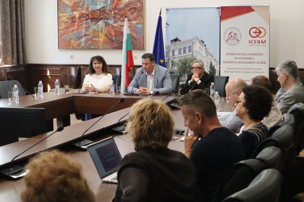 Икономически университет – Варна събра преподаватели на дискусия за предизвикателствата при обучението на поколенията Gen Z и Alpha