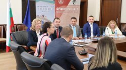 Призови места за ИУ – Варна в Националната студентска конференция „Икономически перспективи и предизвикателства пред Еврозоната и България“