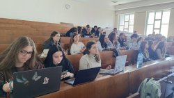 В ИУ – Варна се проведе публична лекция на тема "From Basics to Breakthroughs: AI 101 and Re... 5