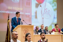 Икономически университет – Варна празнува 102-та си годишнина 
