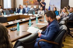 Министърът на електронното управление Божидар Божанов посети Икономически университет – Варна 