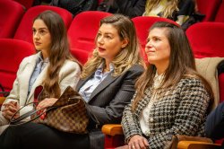 Традиционна среща на академичното ръководство на Икономически университет – Варна с отличниц... 12