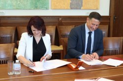 Договор за сътрудничество между Икономически университет – Варна и фирма „Кредит мениджър“