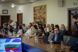 Икономически университет – Варна беше домакин на конференция „Ние и еврото: научни факти срещу митове“