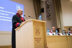 Levon Hampartzoumian was awarded the honorary degree of Doctor honoris causa