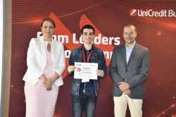 Студенти на Икономически университет – Варна взеха участие в официалното откриване на стипендиантската програма на УниКредит Булбанк