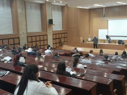 Петнадесета студентска олимпиада по микроикономика, организирана от катедра "Обща икономическа теория", се проведе в Икономически университет – Варна
