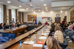 Икономически университет – Варна обедини науката, институциите и бизнеса в дискусия за право... 16