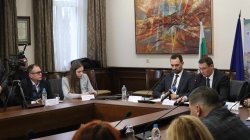 Работна среща с министъра на икономиката и индустрията Богдан Богданов в Икономически университет – Варна 