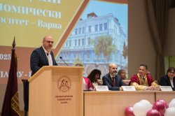 Икономически университет – Варна празнува 105-ата си годишнина 