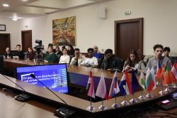 Публична гост-лекция за декарбонизацията на индустрията и кръговата икономика в ЕС от д-р Ев... 2