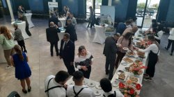 За кетъринга на официалния прием по случай Световния ден на туризма се погрижиха студенти от... 24