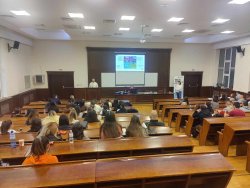 KBC Global Services представиха лекция на тема "Ефективна борба с прането на пари" пред студенти от ИУ – Варна