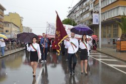 ИУ – Варна се включи в празничното шествие за 24 май