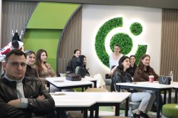 UEVA StartUp Initiative събра студенти за втория си тренинг по прототипиране 2