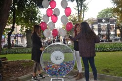 256 кг пластмасови капачки за благотворителната инициатива „Аз вярвам и помагам“ събра Икономически университет - Варна