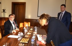 Посланикът на Франция Н.Пр. Флоранс Робин посети ИУ – Варна 