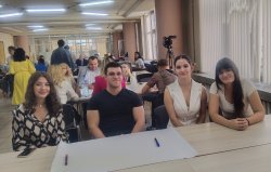 Студенти от Икономически университет – Варна участваха в заключителния хакатон от проекта на... 1