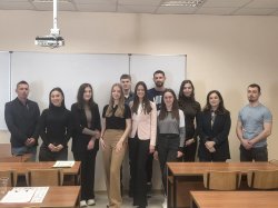 В Икономически университет – Варна се проведе XIII Студентска научна конференция "Търговия 2... 12