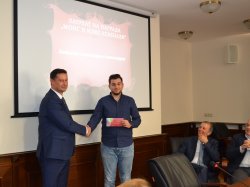 Годишни награди на „Фонд за подпомагане на талантливи студенти“ в ИУ – Варна