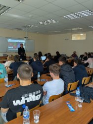 В Икономически университет – Варна се проведе XIII Студентска научна конференция "Търговия 2... 6