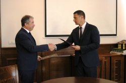 Договор за сътрудничество между Икономически университет – Варна и Първа езикова гимназия – Варна 