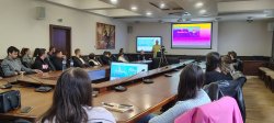 Среща на студенти от специалност Мениджмънт с Николай Жейнов, съосновател на Уча.се 1