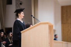 Тържествено се дипломираха абсолвентите от образователно-квалификационни степени „бакалавър“ и „магистър“ в Икономически университет – Варна