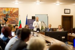 Финанси и технологии си партнираха по време на форум в ИУ – Варна