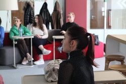 UEVA StartUp Initiative отново събра предприемчиви студенти за третия си тренинг на тема вал... 7
