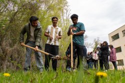 Exchange Students Celebrate Earth Day with Tree-Planting Initiative in Golden Sands 1