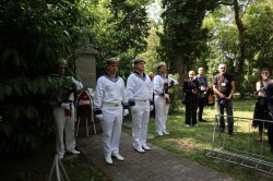 Студентският съвет при Икономически университет – Варна почете паметта на Ботев и загиналите за свободата и независимостта на България 