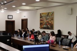 В ИУ – Варна се проведе традиционната Студентска научна конференция