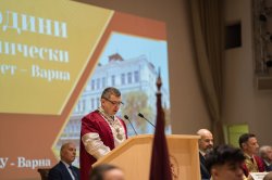 Икономически университет – Варна празнува 105-ата си годишнина 