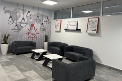 Ново споделено пространство, създадено от „Изи Кредит“, очаква студентите в Икономически университет – Варна 
