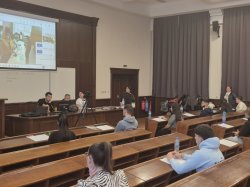 Общ конкурсен изпит по математика във формат на ДЗИ се проведе в Икономически университет – ... 2